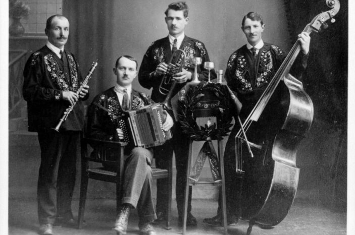 WAS IST SCHWEIZER VOLKSMUSIK?